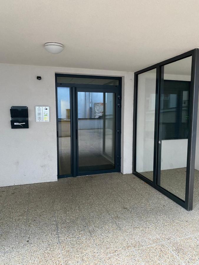 The Elite Suite II Downtown Ac & Garage Parking Bratislava Luaran gambar