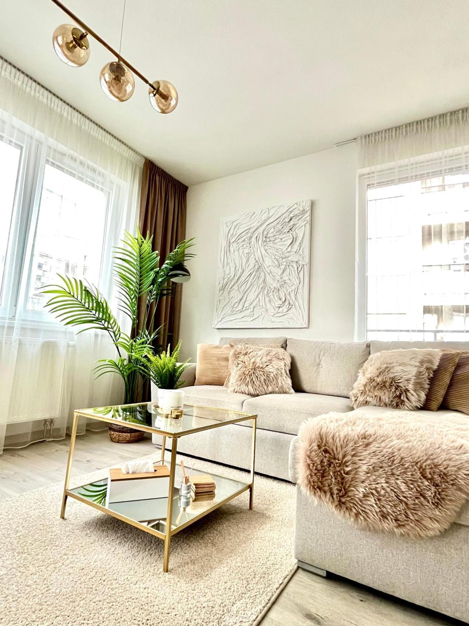 The Elite Suite II Downtown Ac & Garage Parking Bratislava Luaran gambar