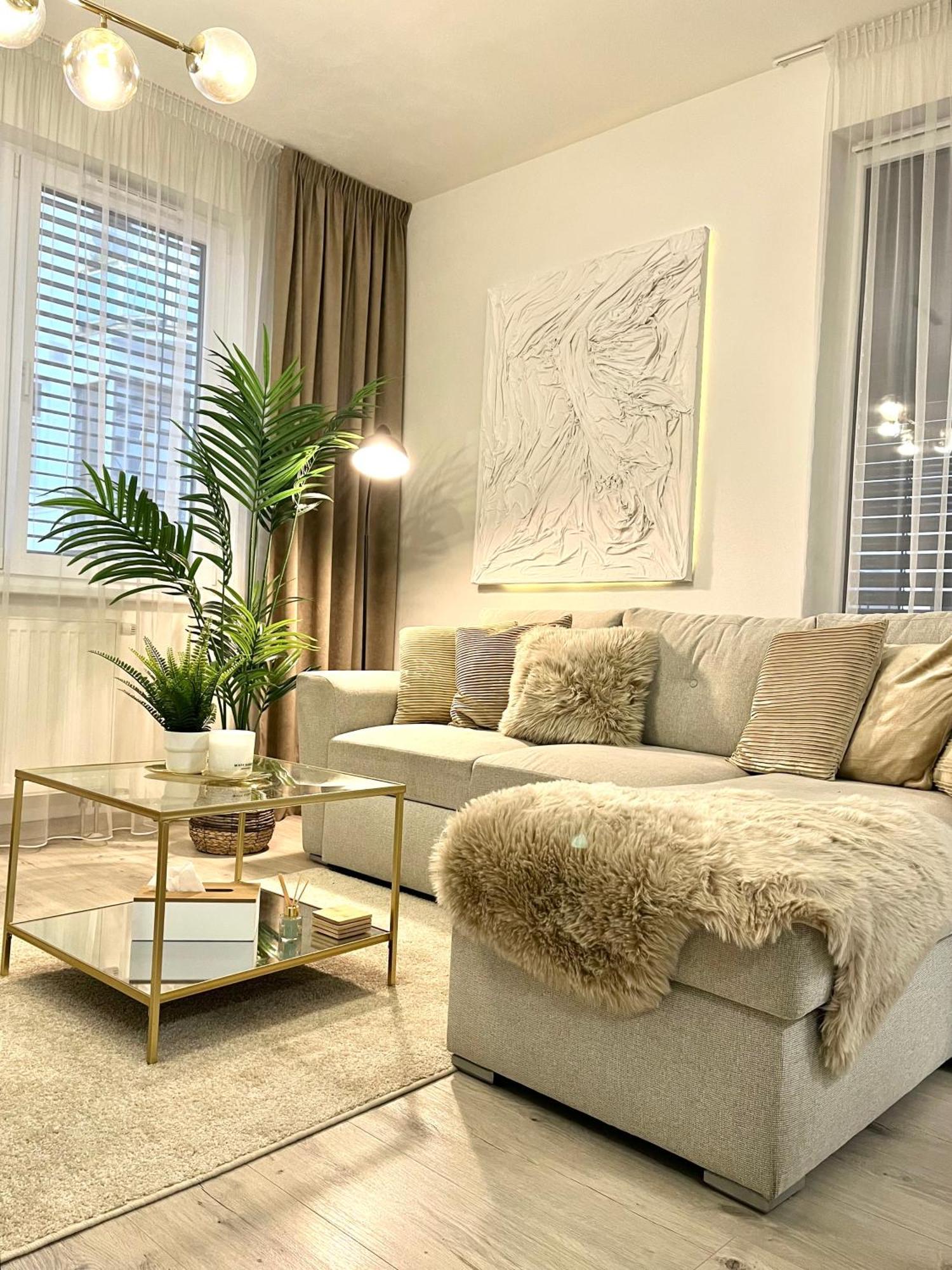 The Elite Suite II Downtown Ac & Garage Parking Bratislava Luaran gambar